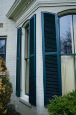 3rd-street-bay-window-closeup